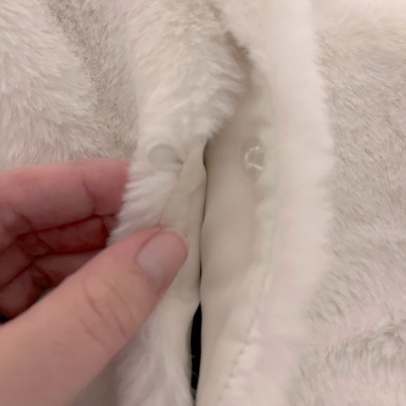 Isaac Mizrahi Faux Fur Vest Set - Picture 6 of 8